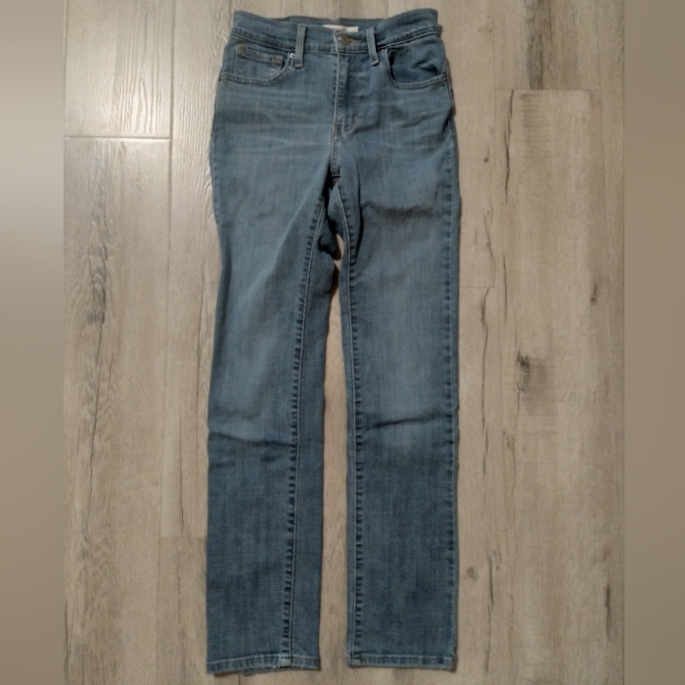 Levi's Classic Blue Women's Jeans